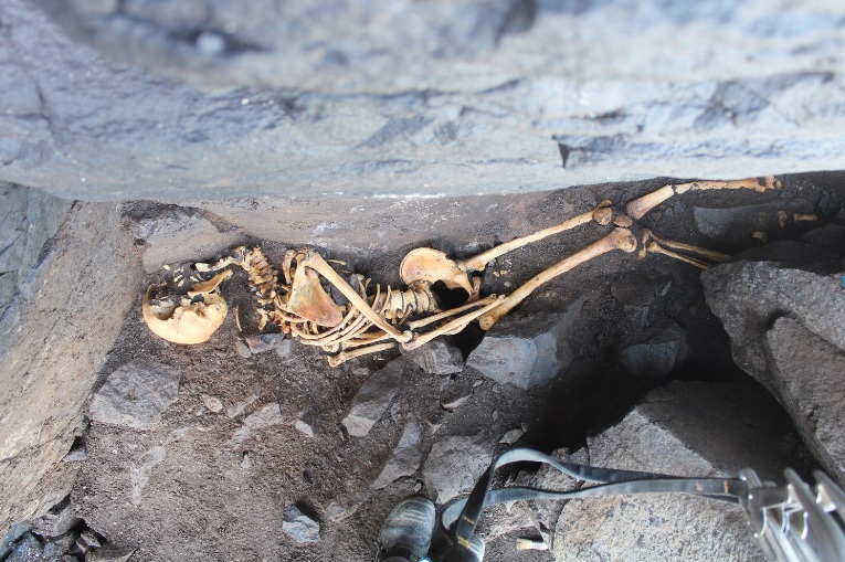 Patrimonio halla restos humanos en un yacimiento arqueológico descubierto en Caleta de Arriba, en Gáldar