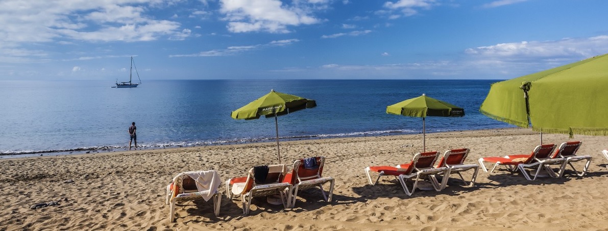 EDITORIAL: El Gobierno de España y de Canarias deben de velar por el turismo