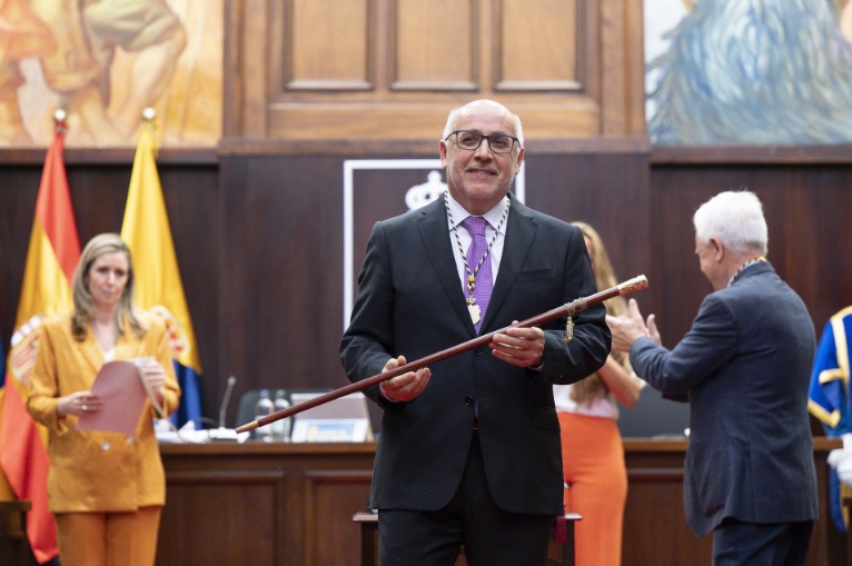 Antonio Morales toma posesión como presidente del Cabildo de Gran Canaria por tercera vez y anuncia un modelo ecosocial