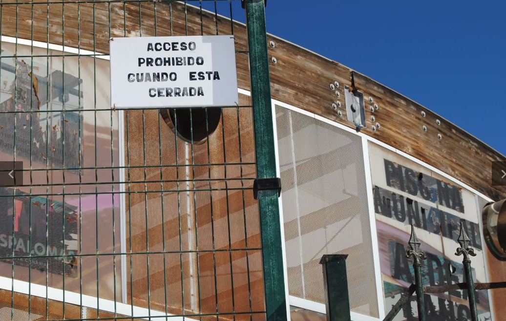 Actos vandálicos en la piscina municipal de Aldea Blanca