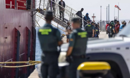 Crisis migratoria en Canarias: Faltan 700 agentes para cubrir las plantillas de Guardia Civil y Policía Nacional