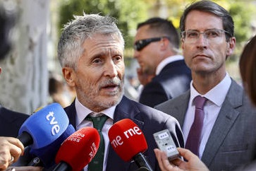 Marlaska, el peor ministro del Interior, tratará hoy con Clavijo sobre la crisis migratoria en Canarias