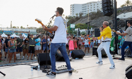 Más de 3.000 personas en el estreno del I Maspalomas TouriFest en Playa del Inglés