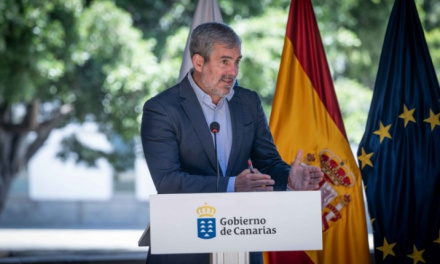 El Gobierno de Canarias investigará la compra de mascarillas por el ejecutivo socialista de Torres