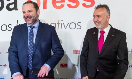 Torres se niega a dejar el poder en el PSOE de Canarias en pleno «Caso Koldo»