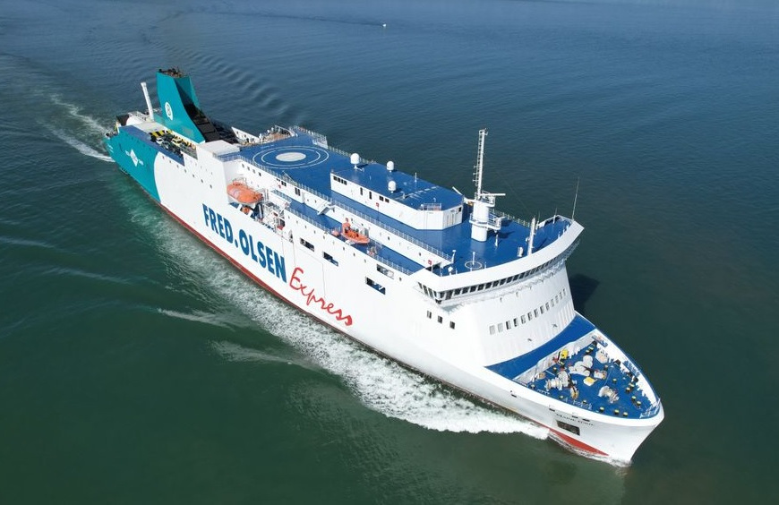 Fred Olsen Express y Baleària refuerzan su ruta entre Canarias y Huelva durante el verano