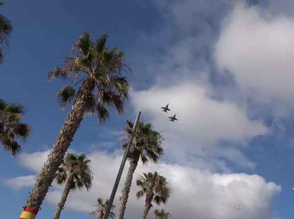 Aviones F-18 sobrevolarán Gran Canaria el Día de las Fuerzas Armadas