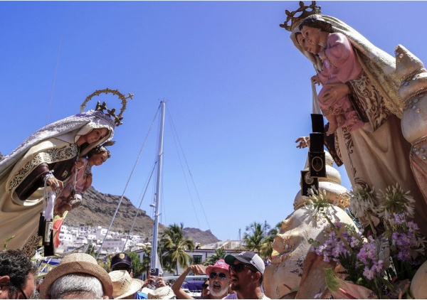 Encuentro entre la Virgen del Carmen de Arguineguín y Playa de Mogán