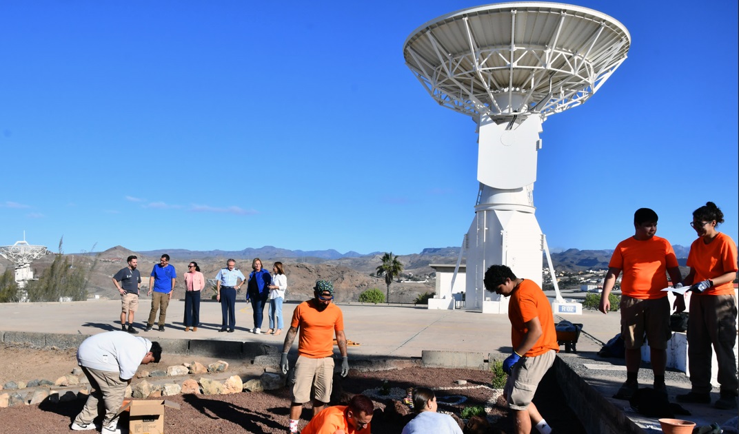 Estudiantes de Jardinería y Floristería del Instituto Faro de Maspalomas y El Tablero I-Aguañac en el INTA