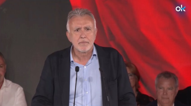 Angel Víctor Torres anuncia que padece cáncer y dejará la política temporalmente