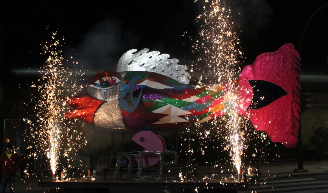 El Cruce de Arinaga se viste de luto para despedir a Don Carnal