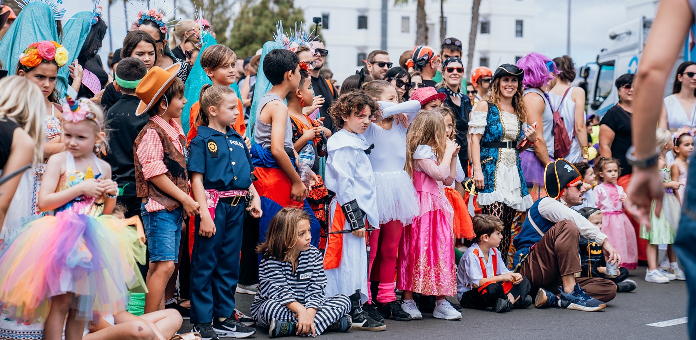 El Carnaval de Día y la Cabalgata Infantil llegan con éxito al Carnaval Internacional de Maspalomas, para quedarse