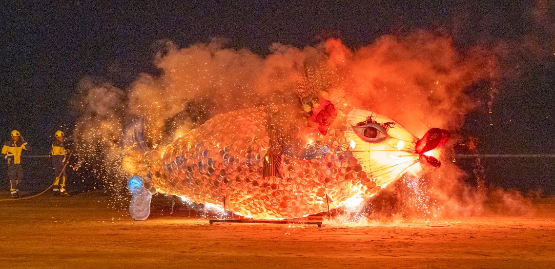 Maspalomas despide al Carnaval Internacional 2025 con «El Entierro de la Sardina» y un gran éxito