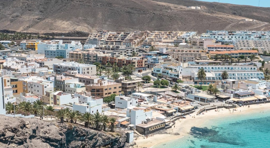 Por la singularidad de los municipios turísticos canarios ante la Ley de Turismo