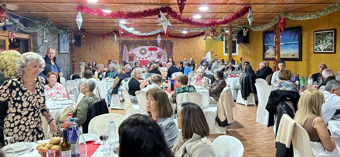 Más de 500 mayores en la cena de Navidad organizada por la Concejalía del Mayor