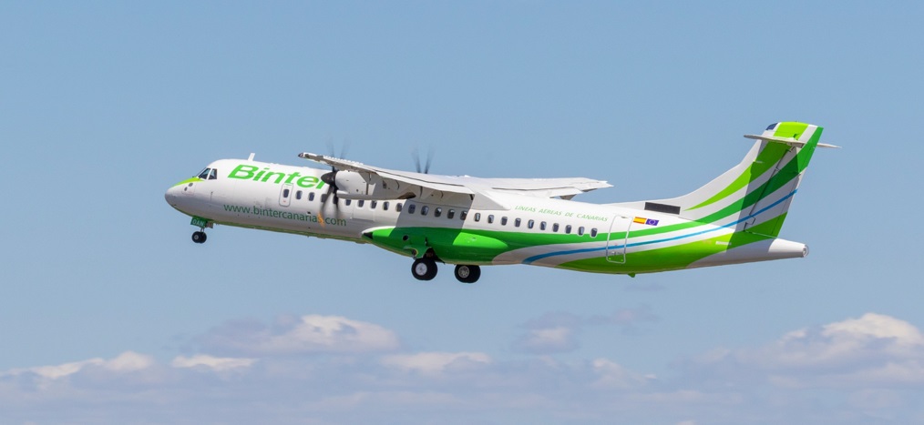 Primer vuelo de Binter entre Gran Canaria y Vitoria-Gasteiz