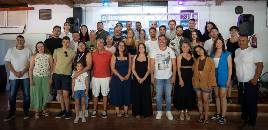 Jóvenes Nacionalistas debate sobre el futuro juvenil en San Bartolomé