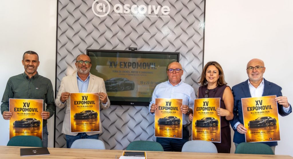 Vehículos expuestos en la feria ExpoMóvil de Santa Lucía
