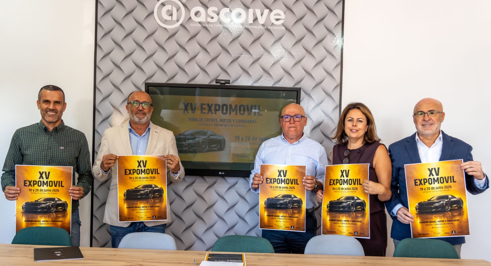 Vehículos expuestos en la feria ExpoMóvil de Santa Lucía
