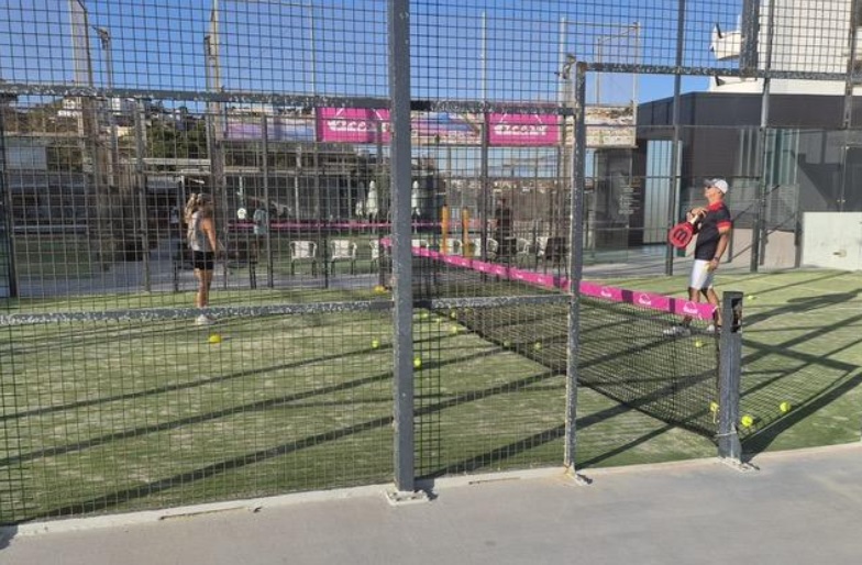 Jugadores disputando un torneo Challenger de pádel en Maspalomas