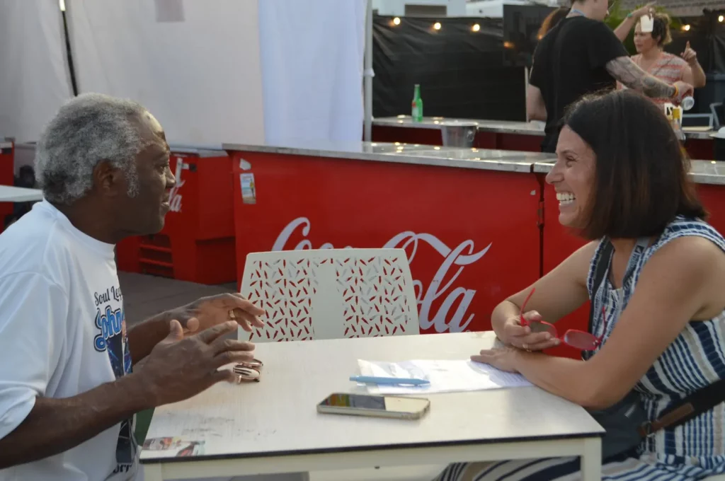 Loly Hernández entrevista a John Ellison en el Maspalomas Soul Festival